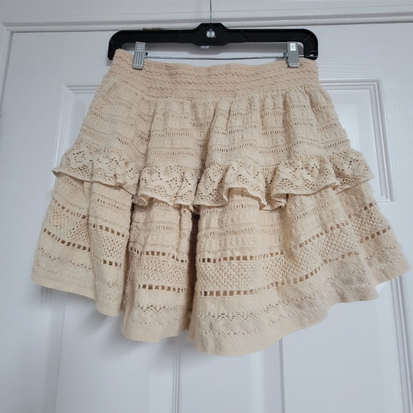 Aerie NWT lace Mini Skirt Size Medium. - Picture 3 of 9